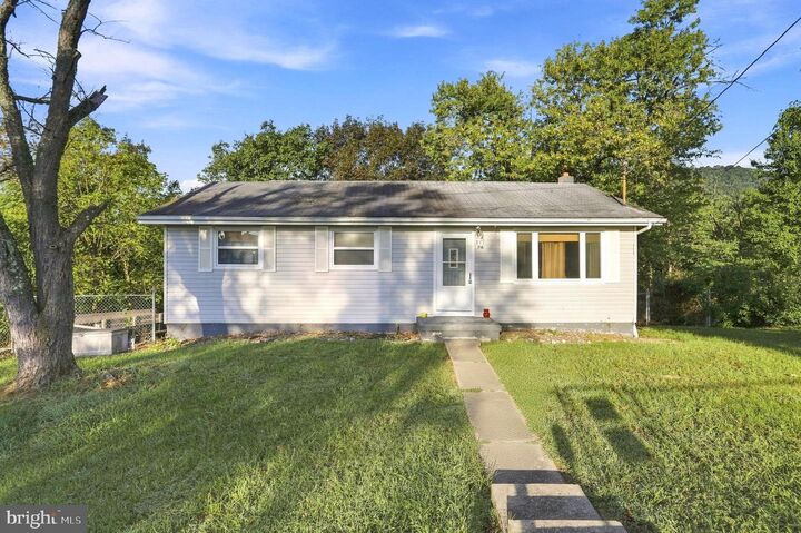 Property Photo:  716 Fountainhead Drive  WV 26726 