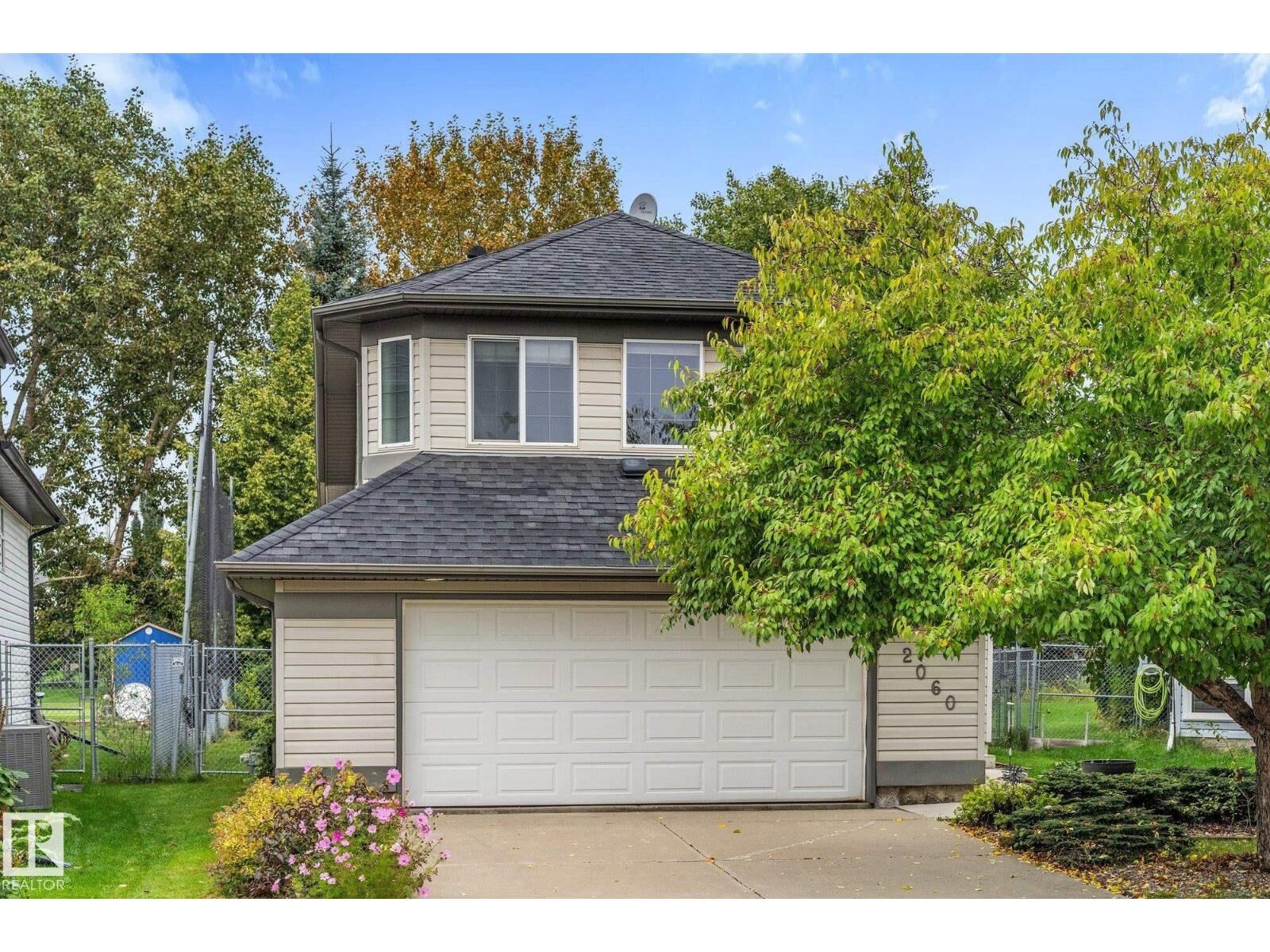 Property Photo:  2060 Brennan Cr NW  AB T5T 6S4 