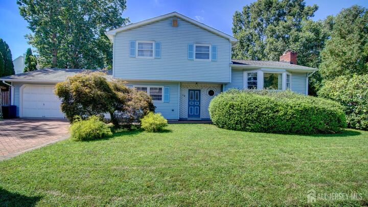 Property Photo: 12 W End Avenue NJ 08884