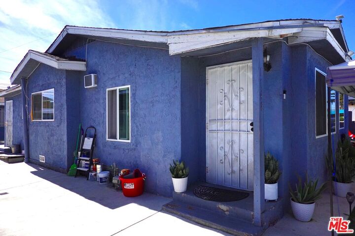 Property Photo:  1150 E 80th St  CA 90001 
