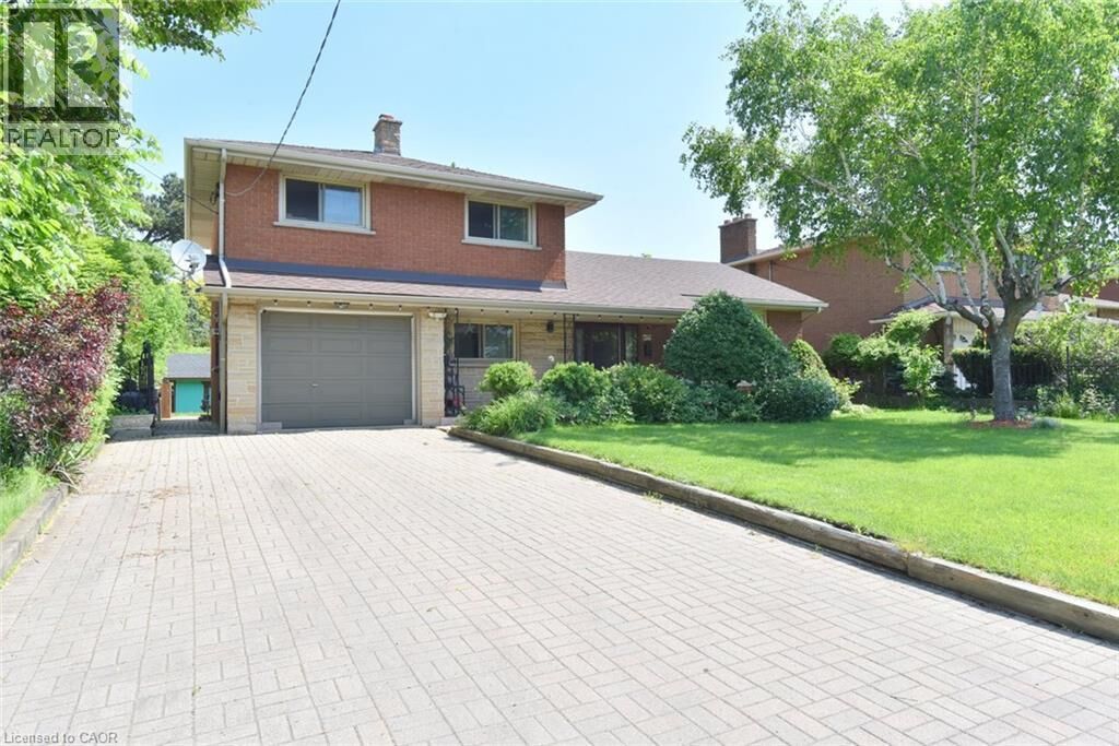 Property Photo:  372 Fennell Avenue West  ON L9C 1G4 