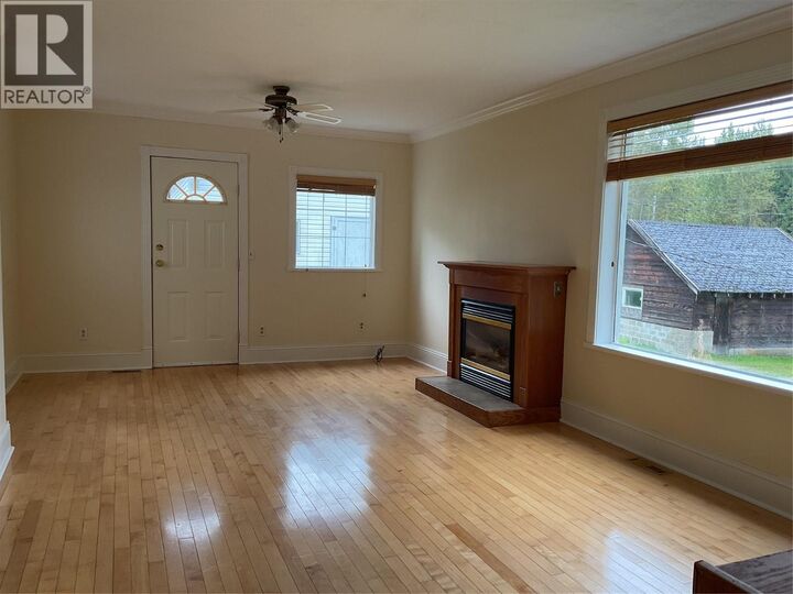 Property Photo:  4213 Casino Road  BC V1R 4X3 