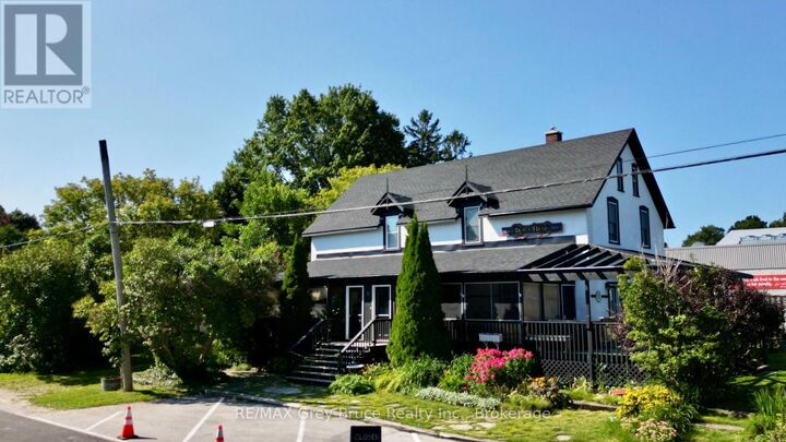 Property Photo:  8 Helen Street  ON N0H 1W0 