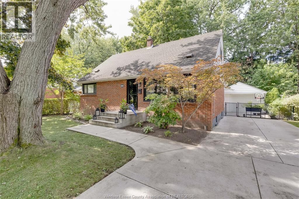 Property Photo: 3035 Radisson Avenue ON N9E 1Y4