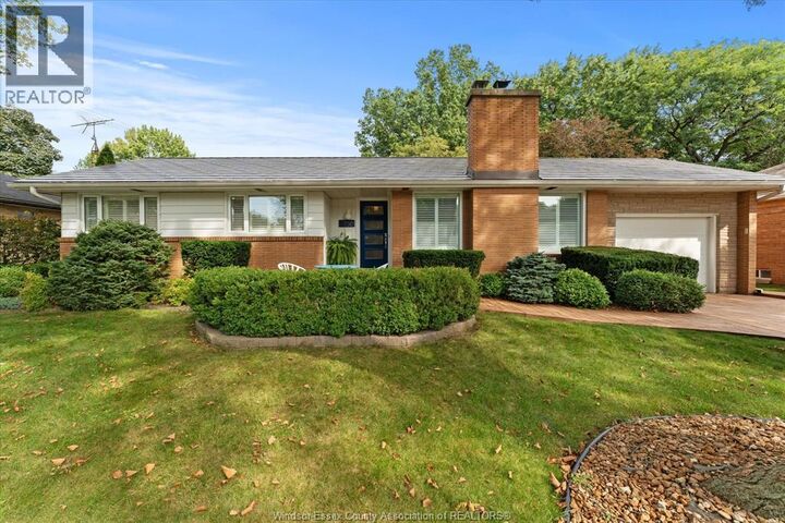 Property Photo:  730 Champlain Drive  ON N9E 1M5 