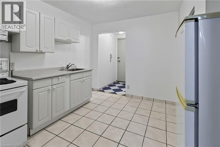 Property Photo:  492 Kerr Street  ON L6K 3C5 