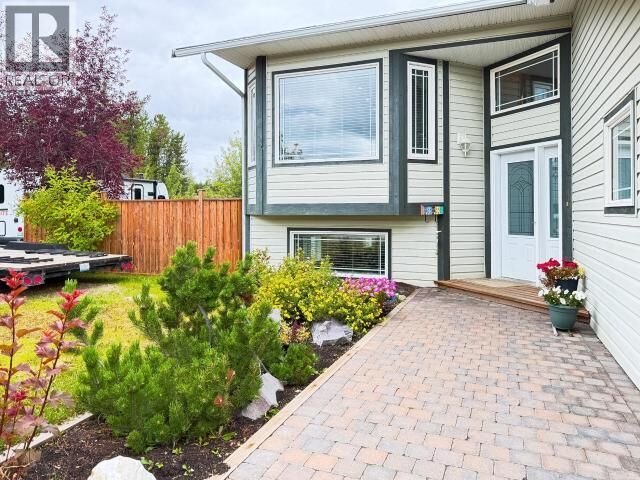 Property Photo:  71 Topaz Crescent  YT Y1A 6B3 