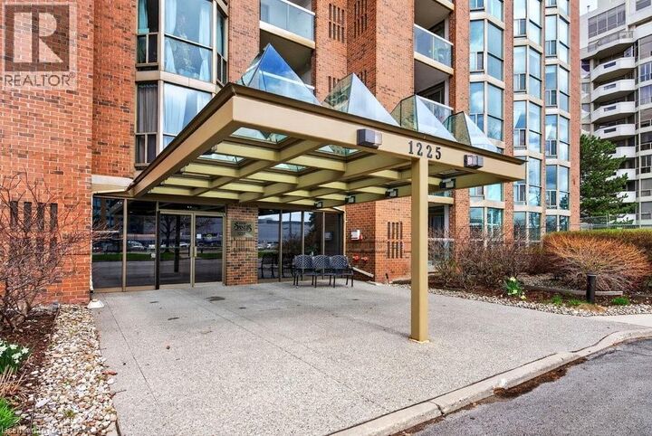Property Photo:  1225 North Shore Boulevard East 710  ON L7S 1Z6 