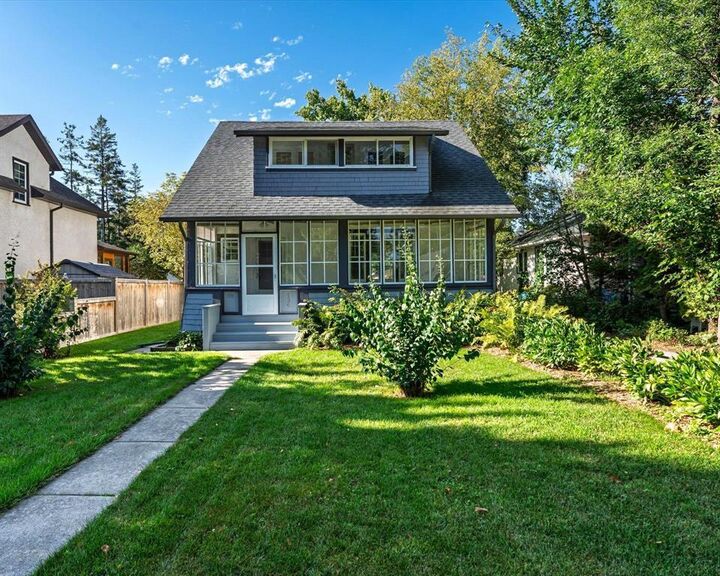 Property Photo: 136 Helmsdale Avenue MB R2K 0V7