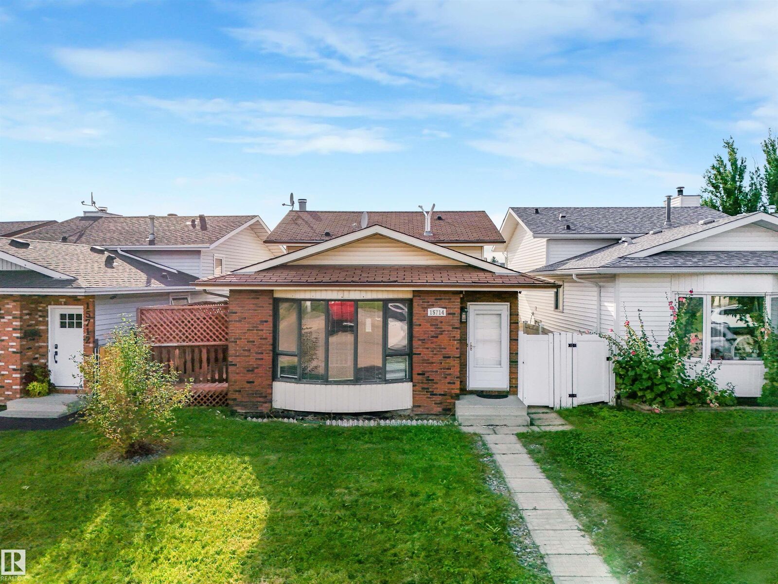 Property Photo:  15714 78 Street NW  AB T5Z 2S5 