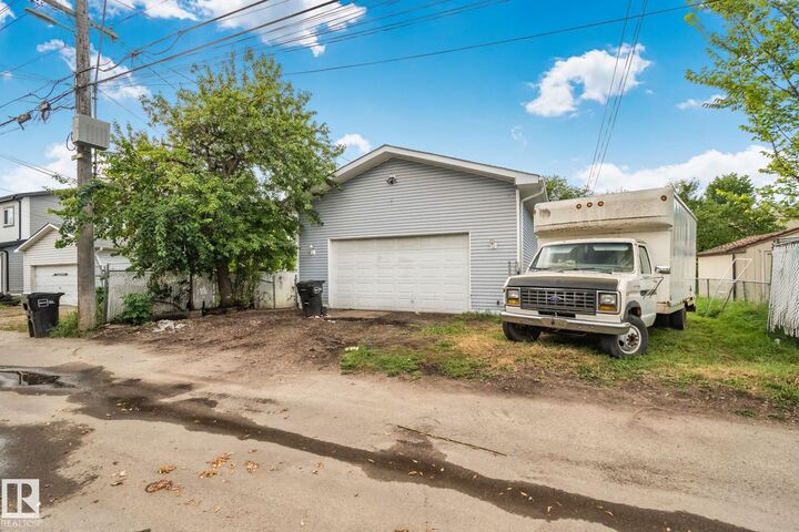 Property Photo:  11935 125 Street NW  AB T5L 0S3 
