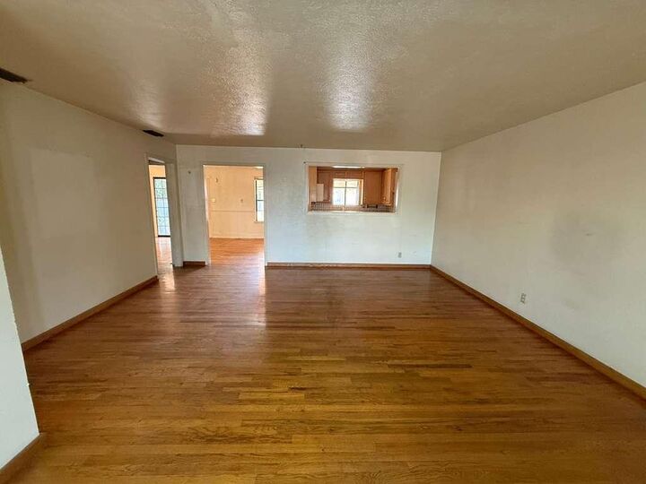 Property Photo:  3116 N Arthur Avenue  CA 93705 
