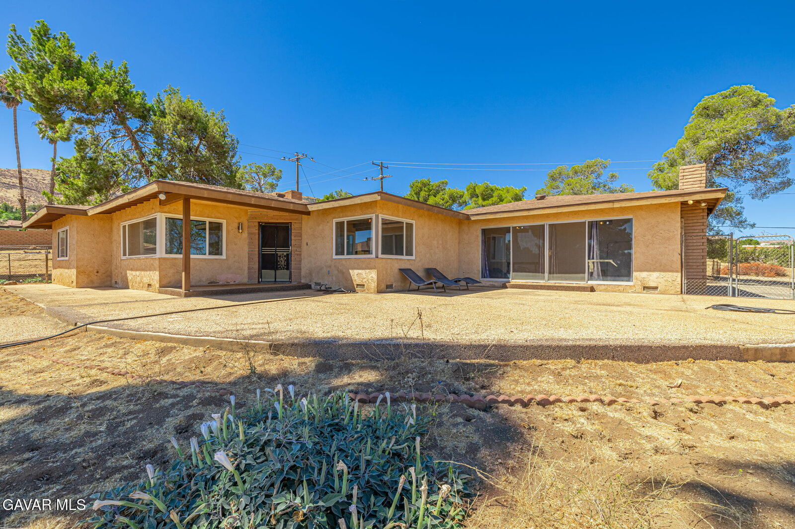 Property Photo: 36710 Vista Del Lago Street CA 93551