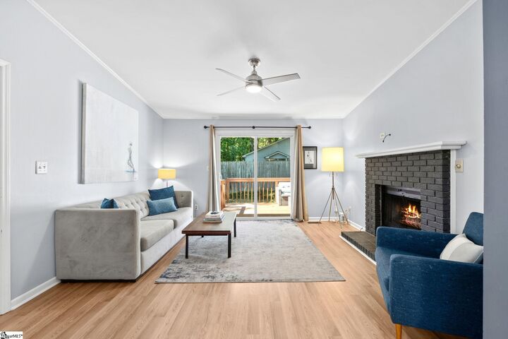 Property Photo: 1009 Summit Drive SC 29609