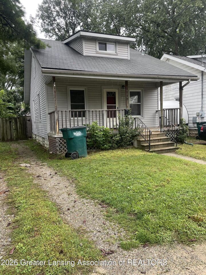 Property Photo:  1118 Berten Street  MI 48910 