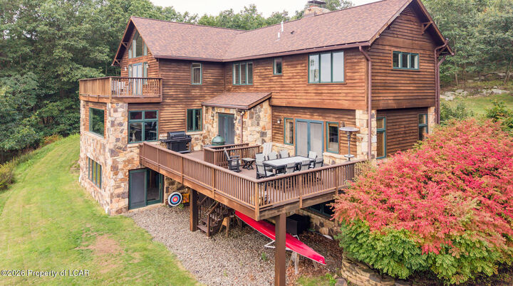 Property Photo:  16 Highwoods Road  PA 18644 
