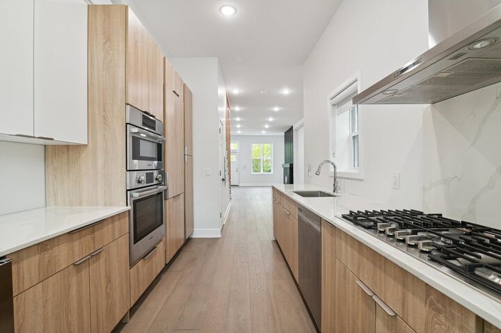 Property Photo:  36 Park St 2  NJ 07304 