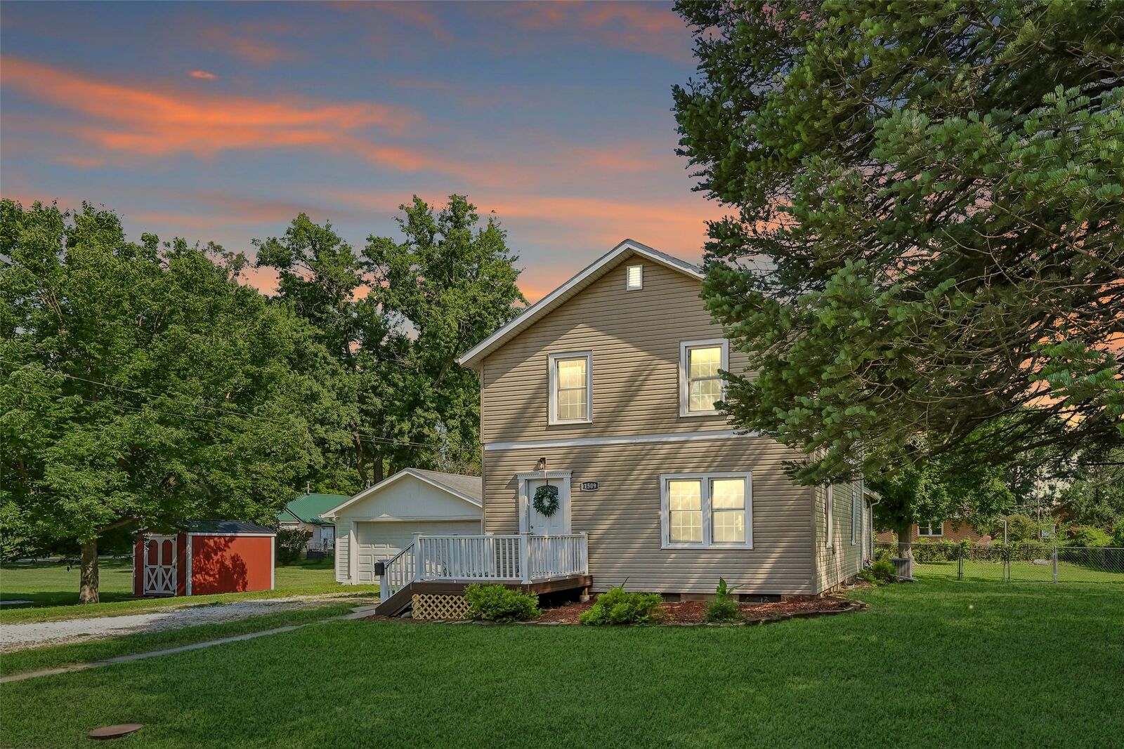 Property Photo: 1509 Jefferson Street IA 50232