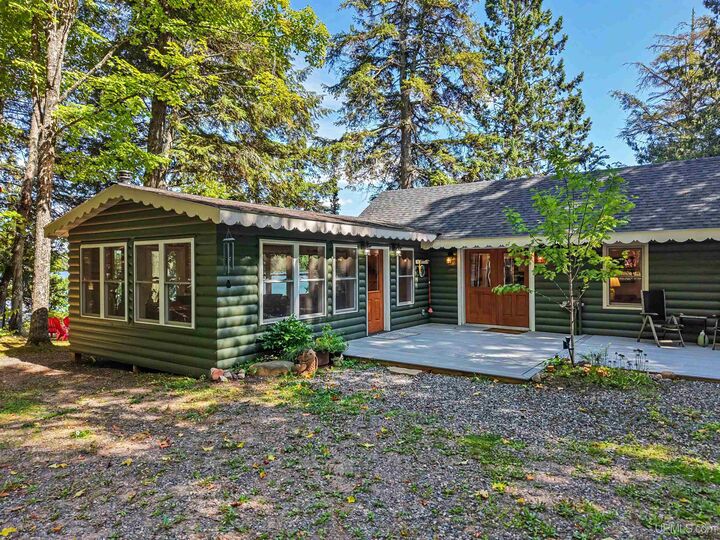 Property Photo:  3018 W Duck Lake Road  MI 49969 