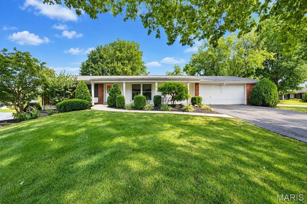 Property Photo:  1202 Orchard Lakes Drive  MO 63146 
