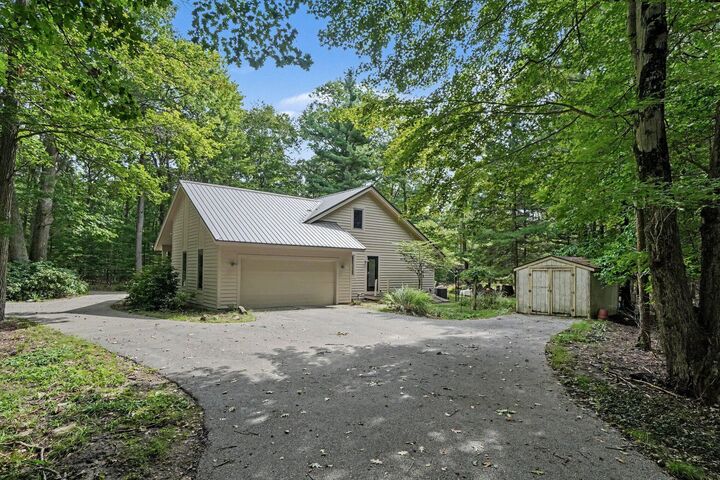 Property Photo: 1439 W Sternberg Road MI 49441