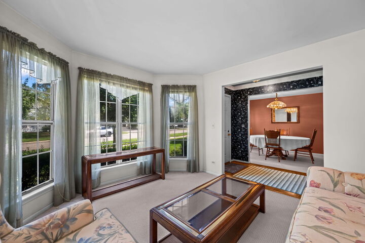 Property Photo:  1343 Ridgefield Circle  IL 60188 