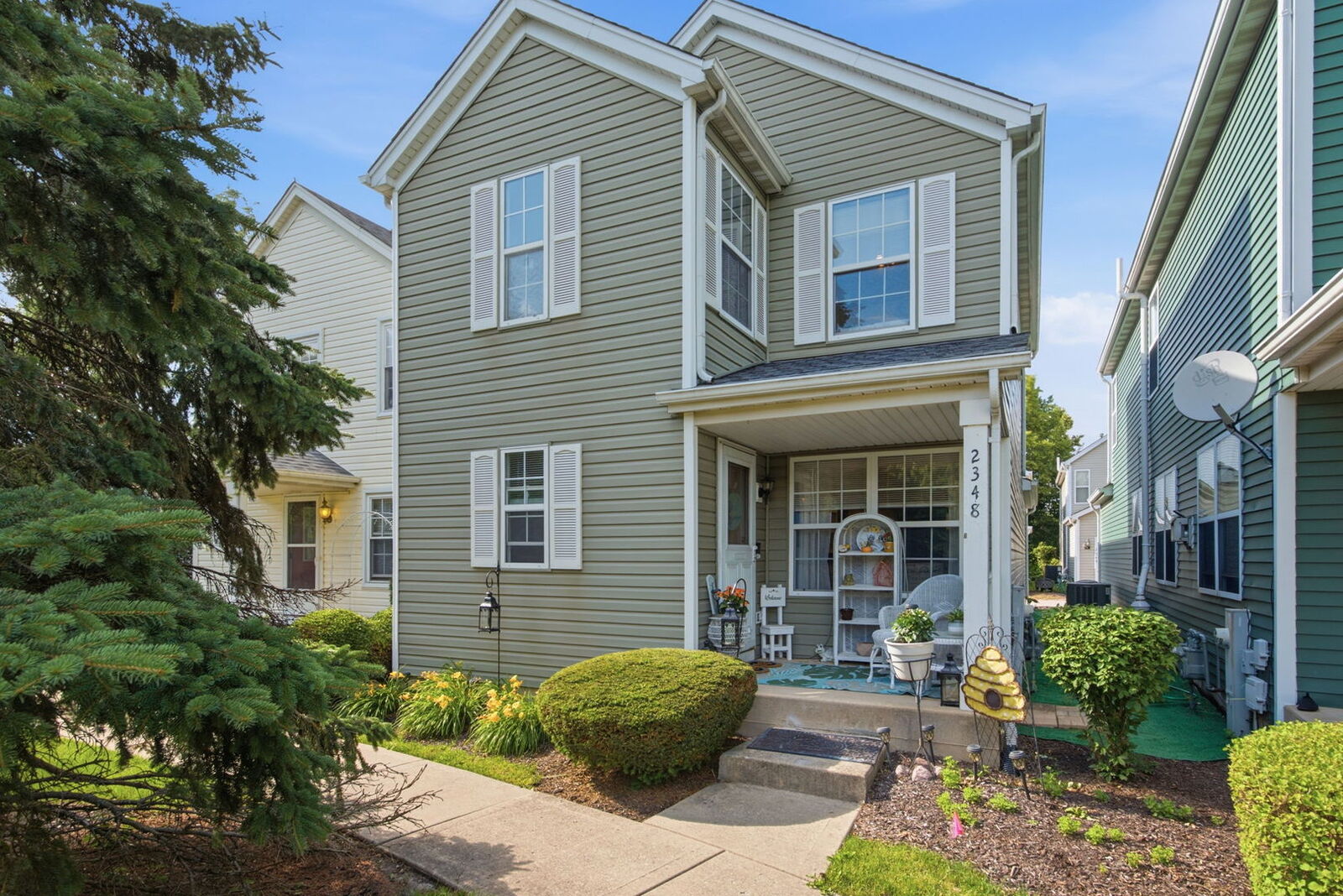 Property Photo: 2348 Woodhill Court IL 60586