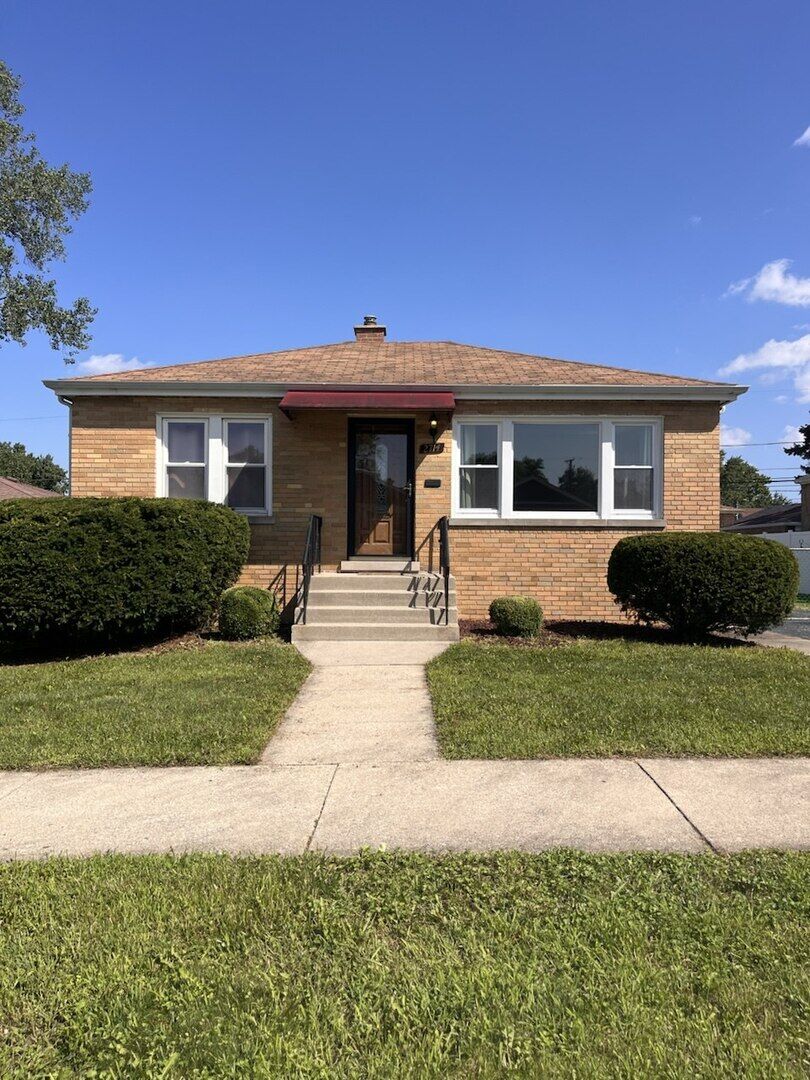 Property Photo: 2714 W 97th Street IL 60805