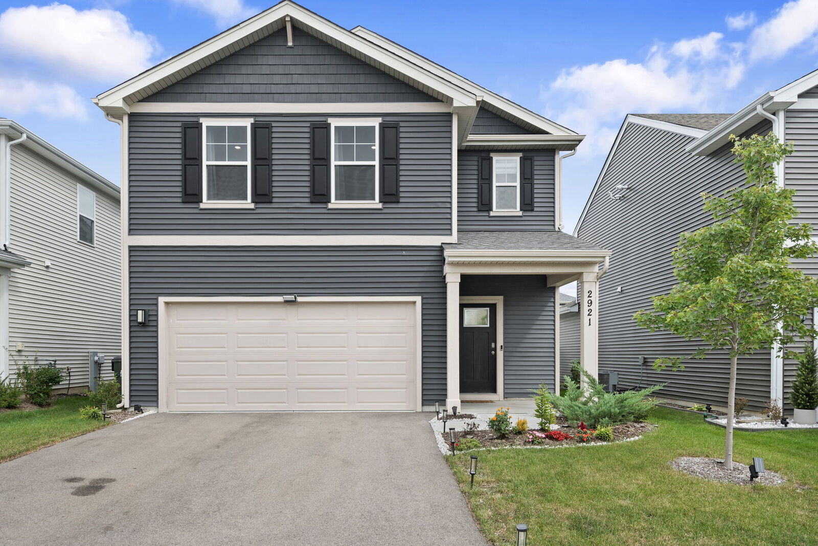 Property Photo:  2921 Acadia Circle  IL 60140 