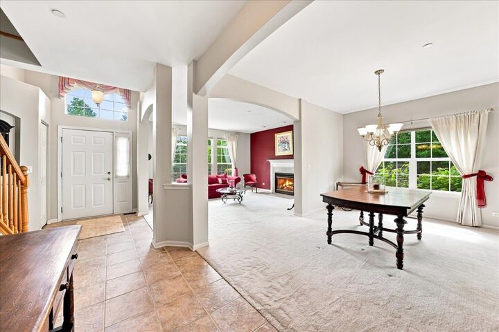 Property Photo:  2503 Oak Drive 2503  IL 60118 