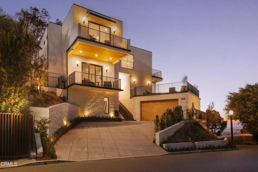 Property Photo: 3499 Wonder View Drive CA 90068