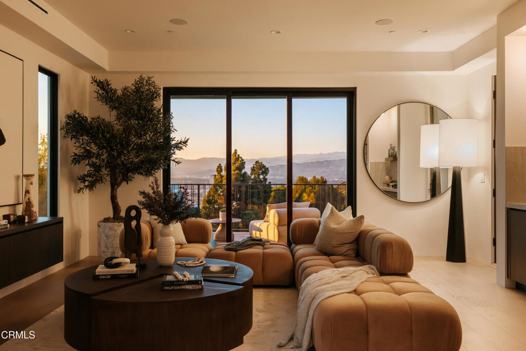 Property Photo:  3499 Wonder View Drive  CA 90068 