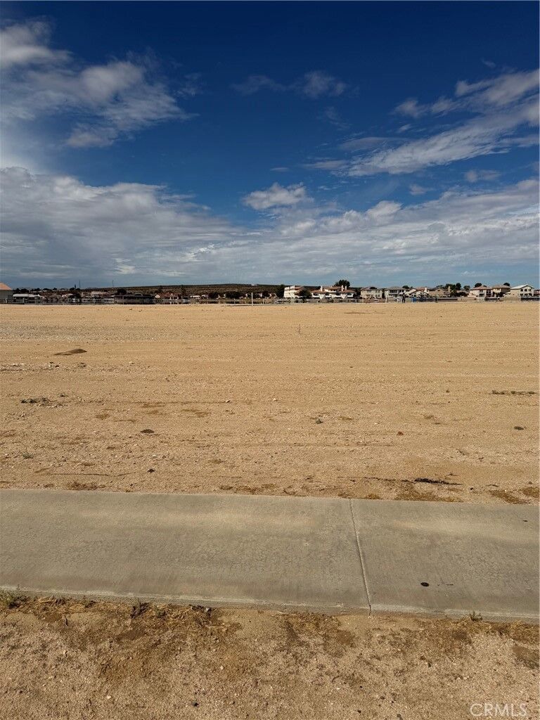 Property Photo:  11 Lakeview Drive  CA 92342 