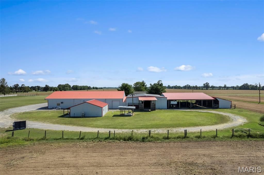 Property Photo: 2128 W 416th Road MO 63845