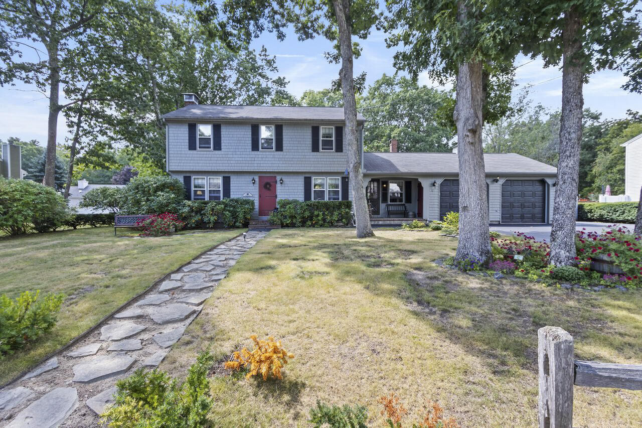 Property Photo:  12 Waco Drive  ME 04005 