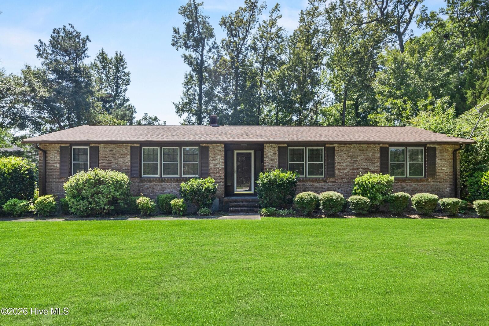 Property Photo:  5 Forest Court  NC 28540 