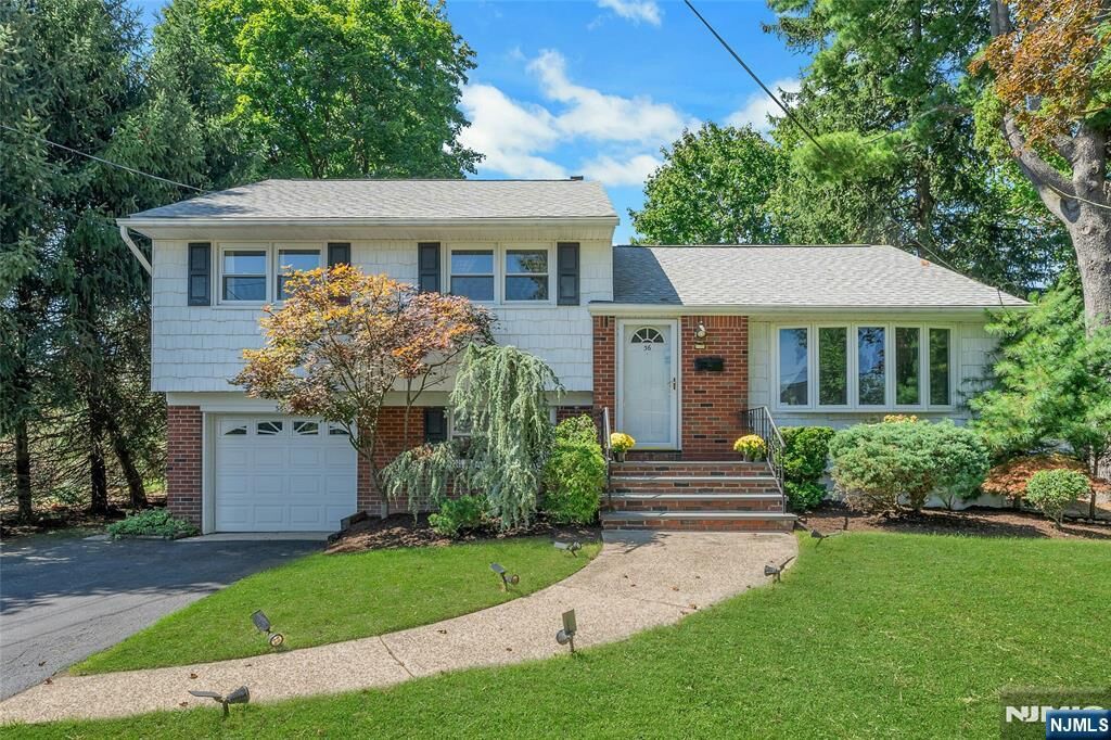 Property Photo:  36 Hirschfeld Place  NJ 07646 