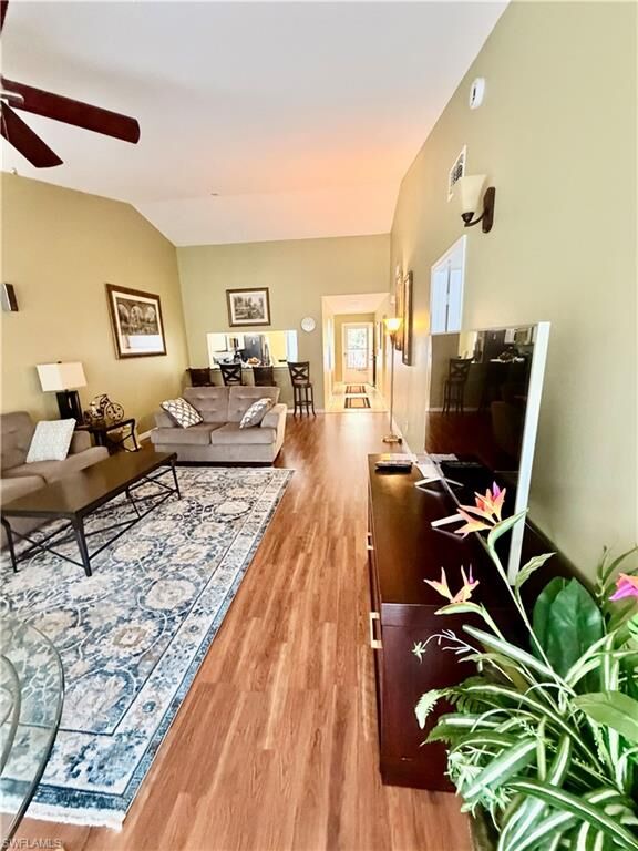 Property Photo: 1290 Yesica Ann Cir 204 FL 34110