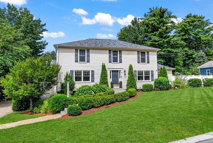 Property Photo: 5 Roberta Drive NH 03820