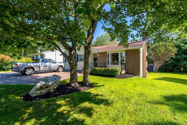 Property Photo:  30 Forestglen Drive  NS B3T 1J4 