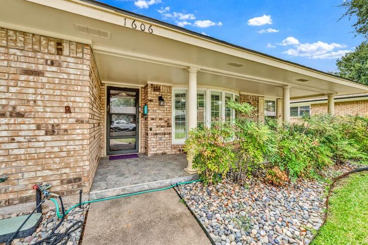 Property Photo:  1606 Clear Point Drive  TX 75041 