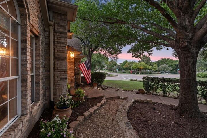 Property Photo:  400 Watters Crossing Court  TX 75013 