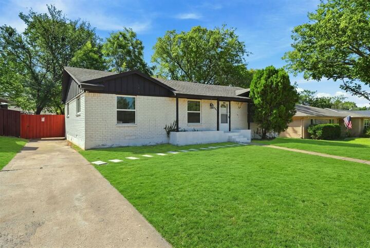 Property Photo:  13640 Purple Sage Road  TX 75240 