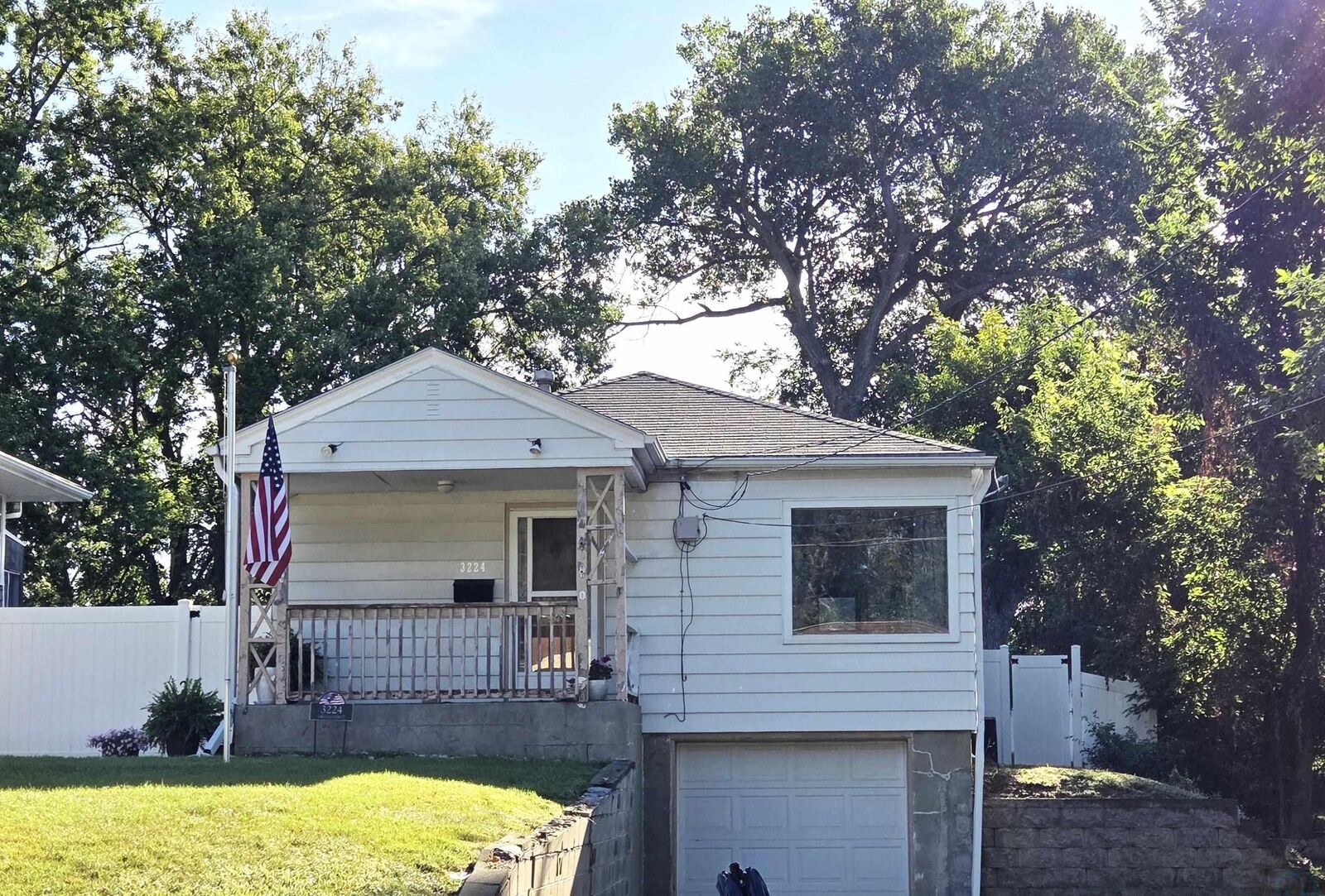 Property Photo:  3224 Virginia St  IA 51104 