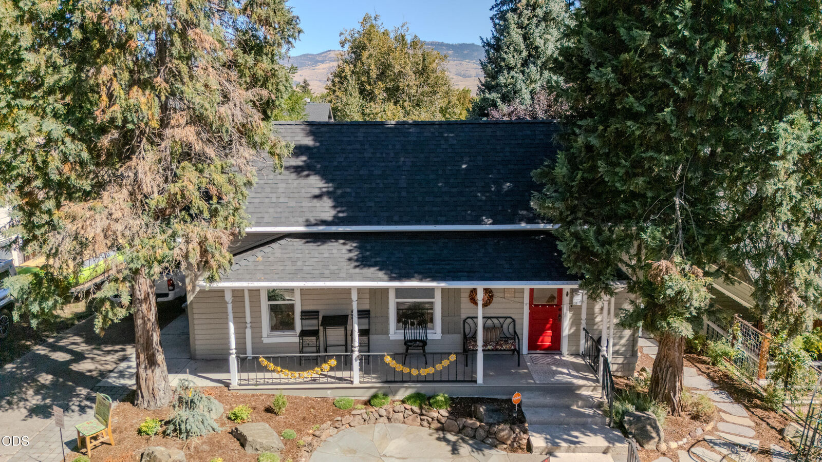 Property Photo: 63 Nutley Street OR 97520