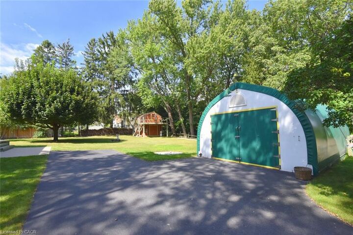 Property Photo:  781 Oakdale Avenue  ON L7T 1L5 