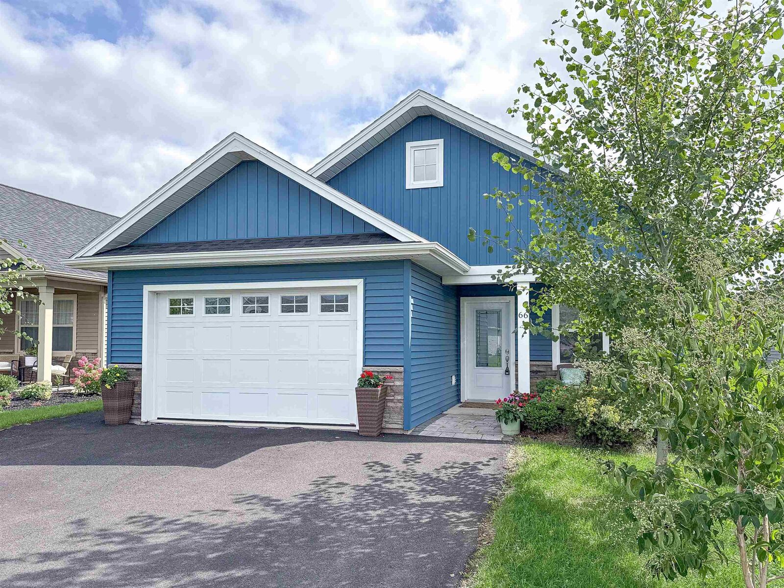 Property Photo:  66 Holmes Lane  PE C1C 0V4 