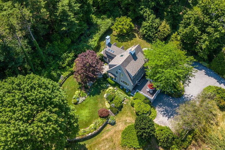 Property Photo:  9 Hilliard Road  MA 01773 