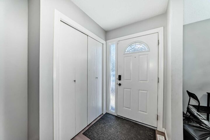 Property Photo:  5520 1 Avenue SE 57  AB T7A 5Z7 