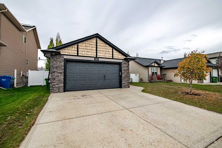 Property Photo:  110 Ingram Close  AB T4R 0A3 